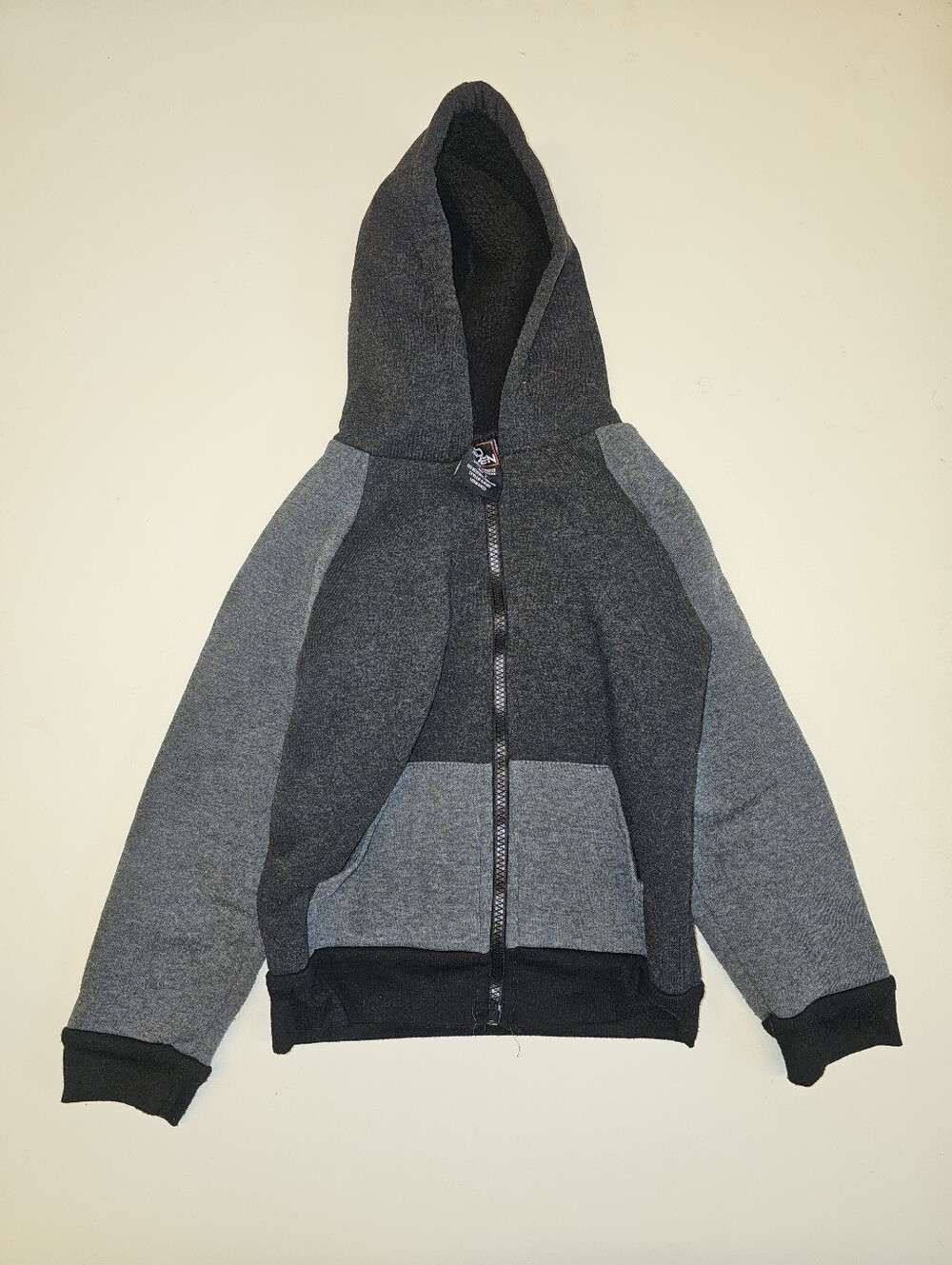 EUC | 4 | Quad Seven | Gray Colorblock Fleece-Lined Zip Hoodie